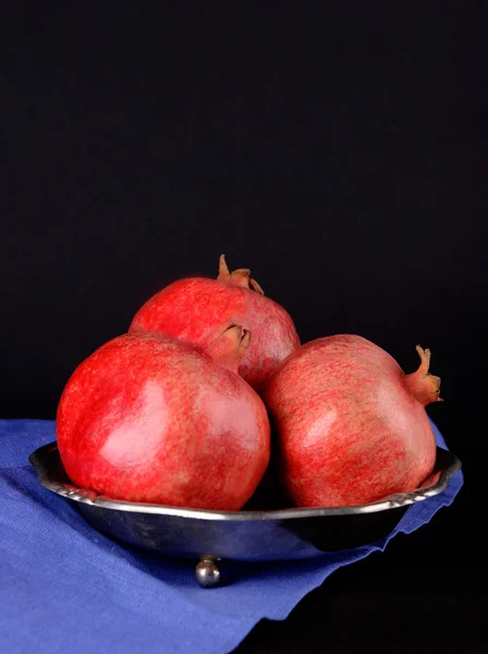 Sappige rijp granaatappels — Stockfoto