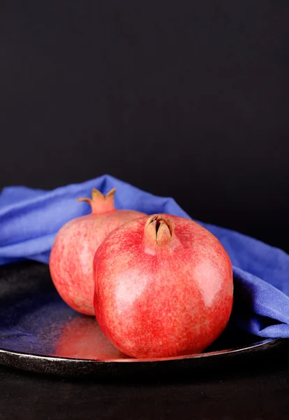 Šťavnatá zralá granátová jablka — Stock fotografie