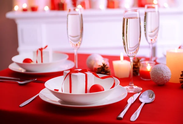 Kerst tafel dekken — Stockfoto