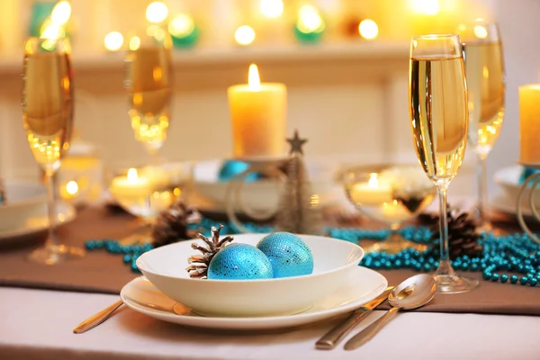 Kerst tafel dekken — Stockfoto