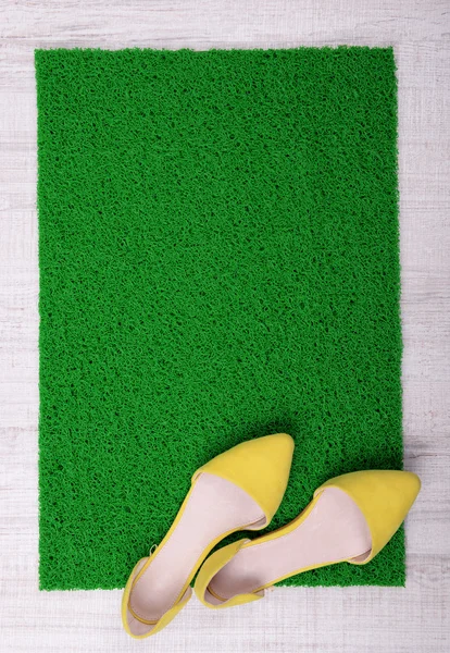 床にカーペットをグリーン — ストック写真
