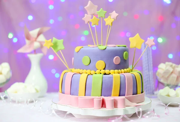 Vynikající narozeninový dort — Stock fotografie