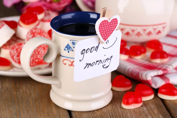 Tazza di tè con carta — Foto Stock