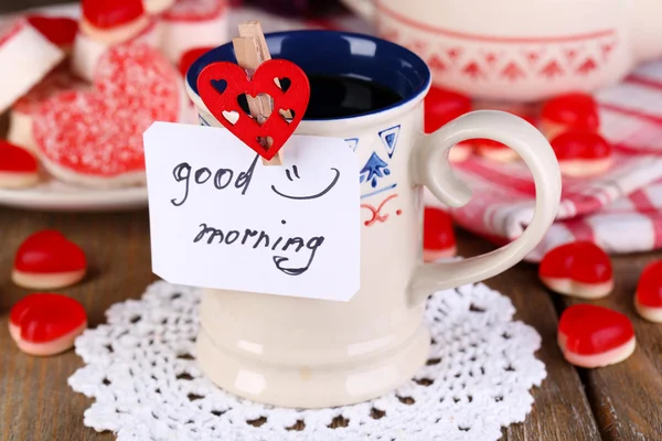 Tazza di tè con carta — Foto Stock