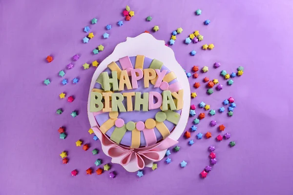 Delicioso bolo de aniversário — Fotografia de Stock