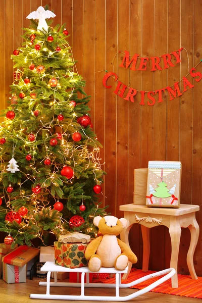 クリスマスの装飾が施されたリビング — ストック写真