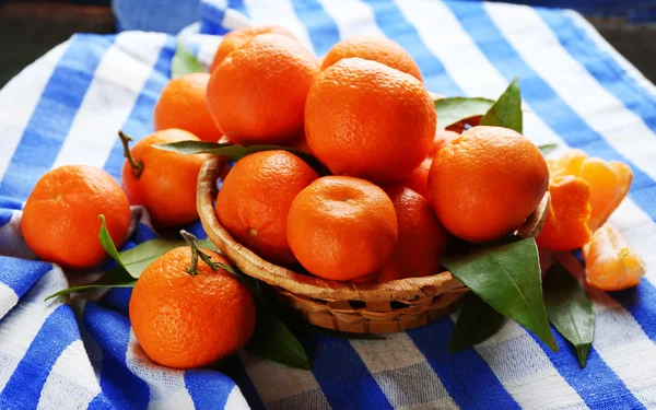 Verse rijpe mandarijnen — Stockfoto