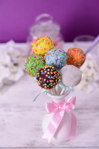 Sweet cake pops in vase — Stock Photo, Image