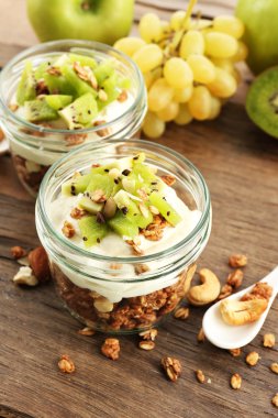 Sağlıklı katmanlı tatlı