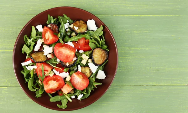 Salada de berinjela com tomates — Fotografia de Stock