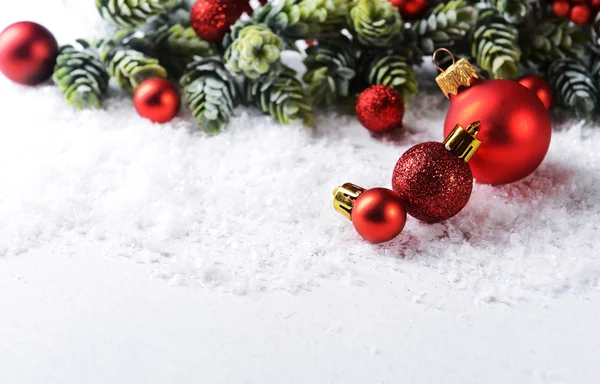 Composition de Noël avec boules — Photo