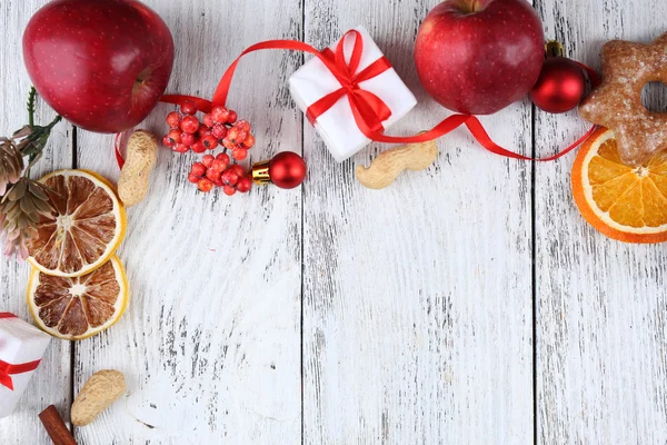 Weihnachtsrahmen mit Äpfeln — Stockfoto