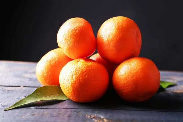 Frische reife Mandarinen — Stockfoto