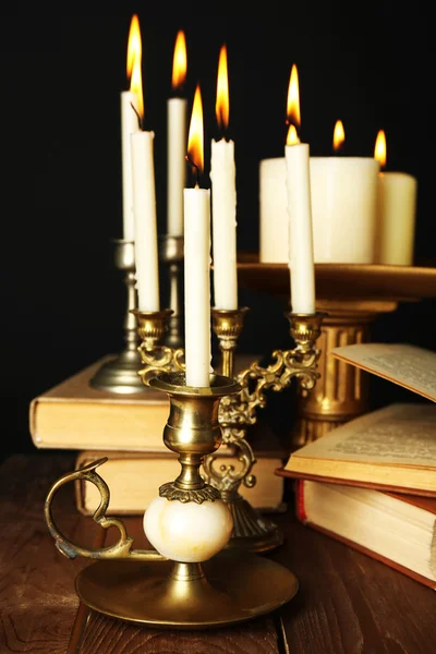 Candelabros retro con velas — Foto de Stock