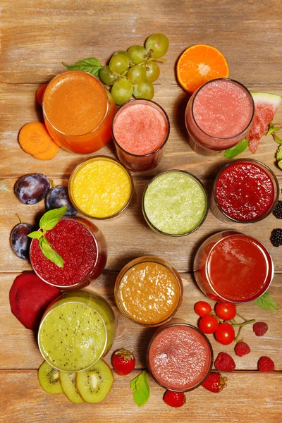 Briller af velsmagende frisk juice - Stock-foto
