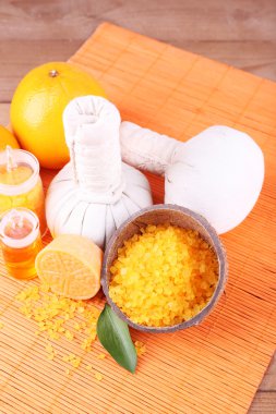Spa natürmort sıkıştır topları ile