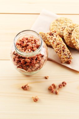 Granola ile sağlıklı kahvaltı