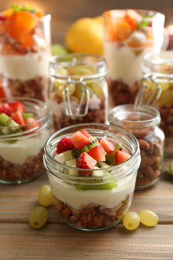 Sağlıklı katmanlı tatlılar