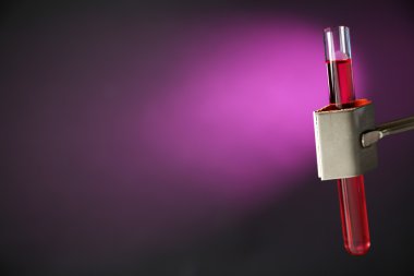 Laboratuvar cam tüp