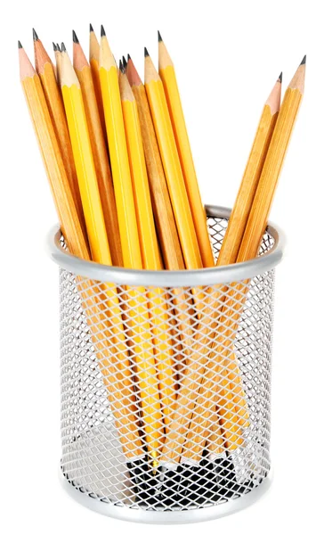 Houten potloden in metalen vaas geïsoleerd op witte achtergrond — Stockfoto
