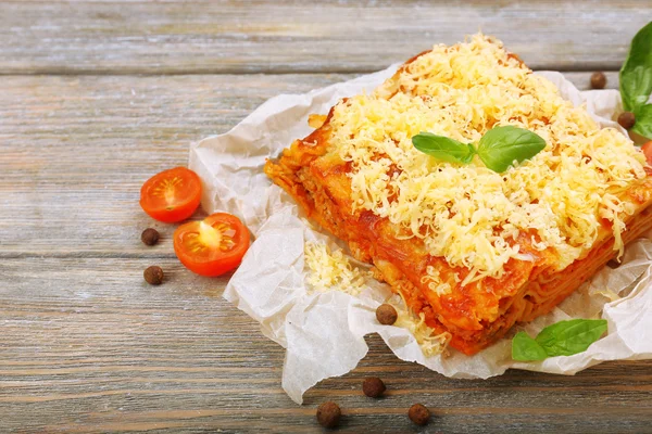 Gedeelte van smakelijke lasagne — Stockfoto