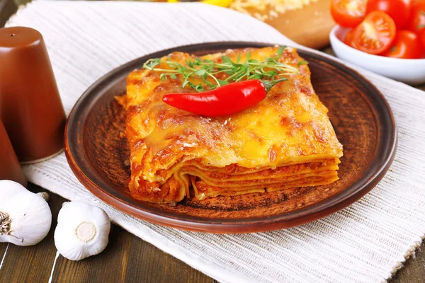 Portion de lasagnes savoureuses — Photo