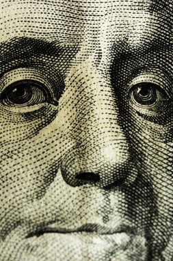 Dolar yüz yakın çekim