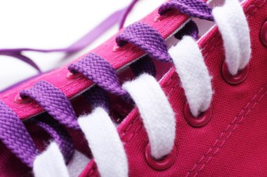 Ayakkabı bağı, yakın çekim bağlama işlemi 