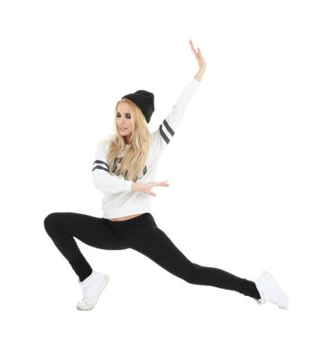 Tek başına dans eden hip hop dansçısı.