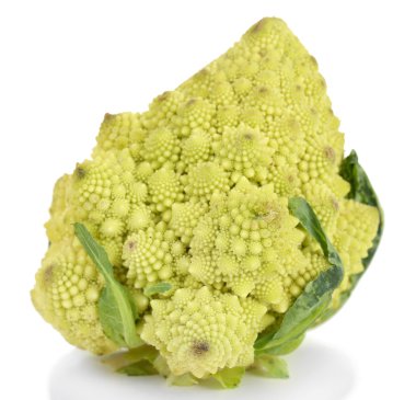 romanesco brokoli üzerine beyaz izole