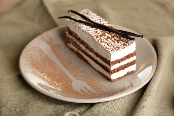 Tasty tiramisu cake on plate, close up — Stock Photo, Image