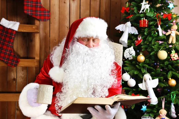 Santa Claus with book Royalty Free Stock Photos