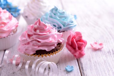 lezzetli kek üzerinde tablo yakın çekim