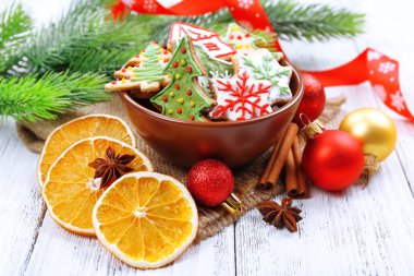 Gingerbread çerezleri portakal ile