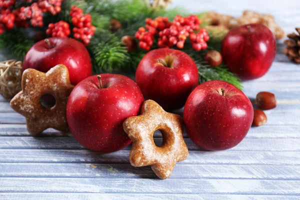 Apples and homemade cookies — Stock Photo, Image