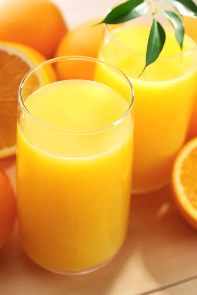 Wyciśniętego soku z pomarańczy — Zdjęcie stockowe