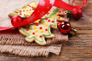 Noel süslemeli zencefilli kurabiye