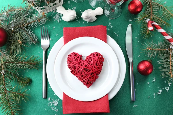 Stylish red, green and white Christmas table setting — Stock Photo, Image