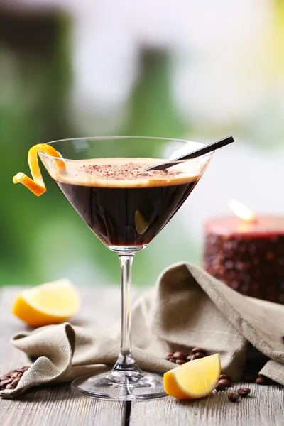 Espresso cocktail geserveerd op tafel — Stockfoto