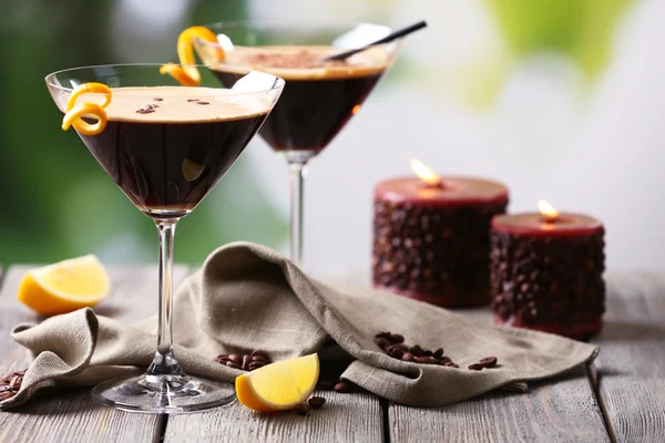 Espresso cocktail serveras på bord — Stockfoto