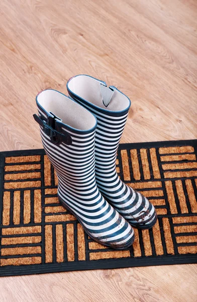 Dirty wellington boots — Stock Photo, Image