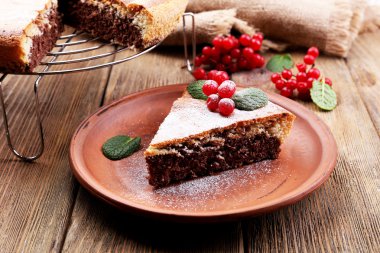 Masada lezzetli ev yapımı pasta