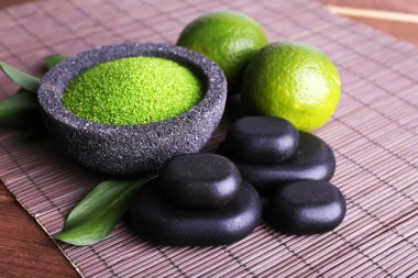 Spa natürmort bambu hasır ve ahşap masa arka plan