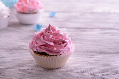 lezzetli kek üzerinde tablo yakın çekim