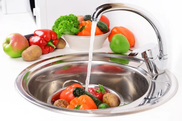 Wassen groenten en fruit close-up — Stockfoto