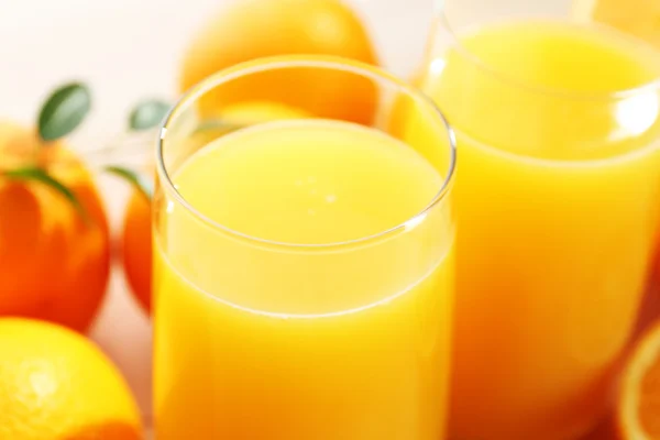 Freshly squeezed orange juice, close-up — Stock Photo, Image