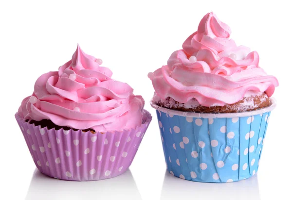 Heerlijke cupcakes geïsoleerd op wit — Stockfoto