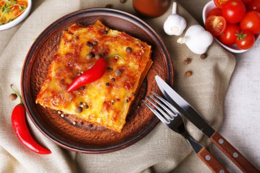 Masada lezzetli lazanya bölümünü