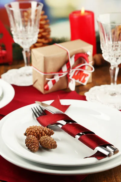 Tabla de ajuste con decoración de Navidad —  Fotos de Stock