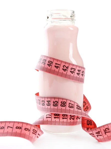 Cóctel dietético con centímetro aislado en blanco — Foto de Stock